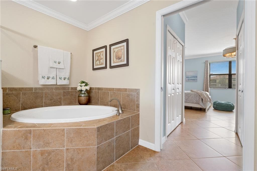 9130 Napoli Ct 102, Naples, FL 34113-20