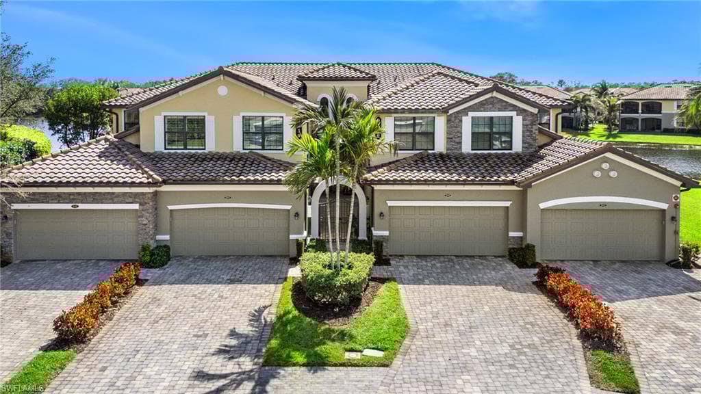 9130 Napoli Ct 102, Naples, FL 34113-29