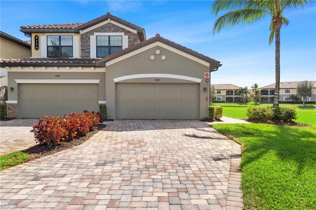 9130 Napoli Ct 102, Naples, FL 34113-30
