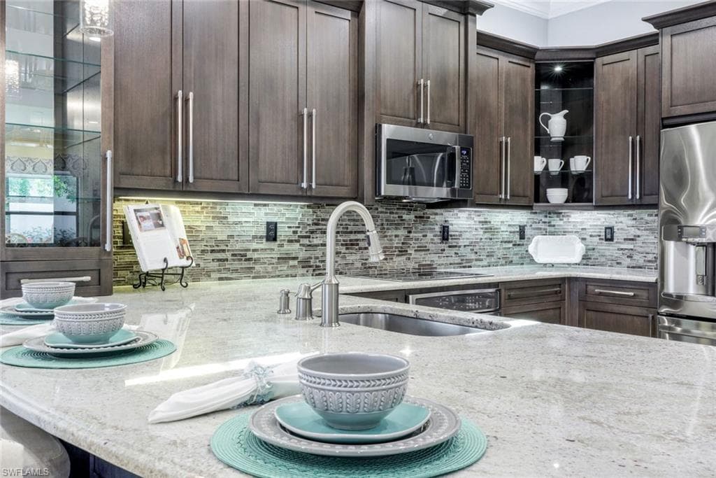 3366 Baltic Dr, Naples, FL 34119-10