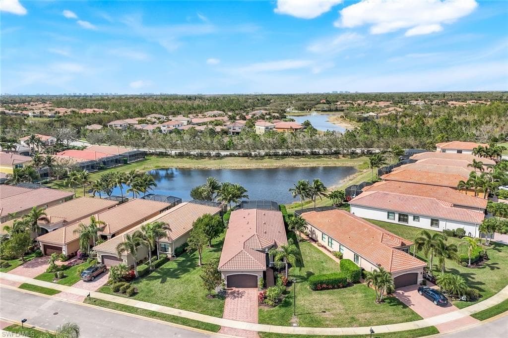 3366 Baltic Dr, Naples, FL 34119-29