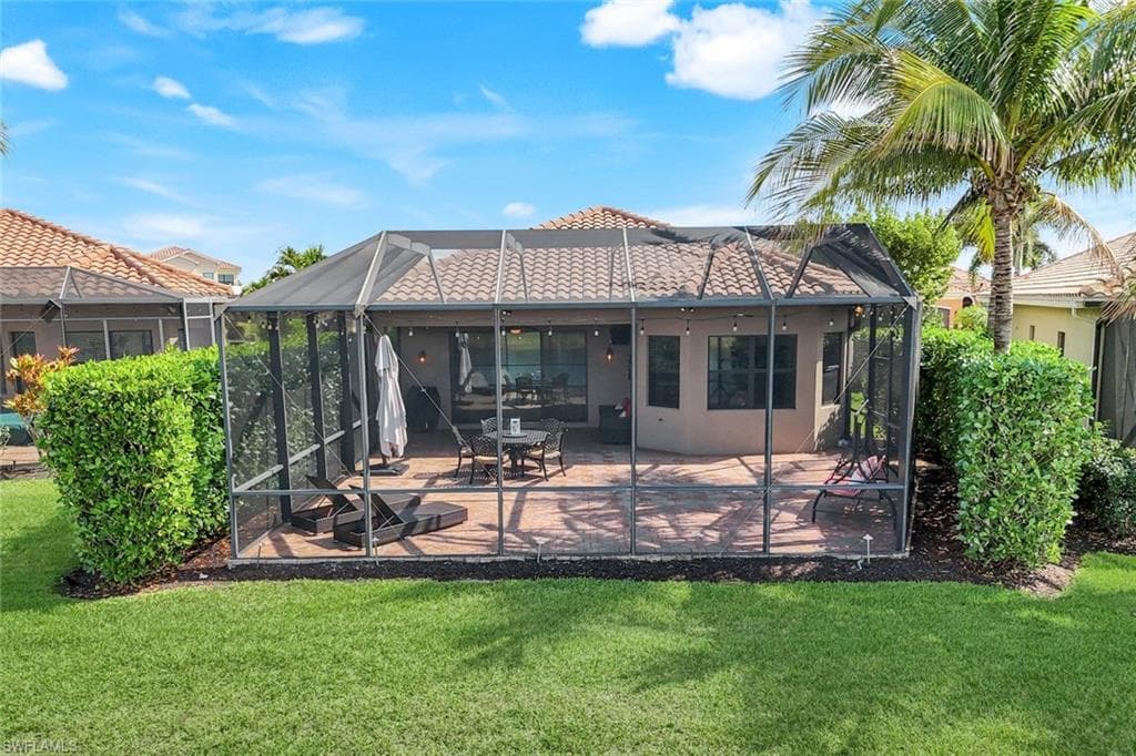 3366 Baltic Dr, Naples, FL 34119-30