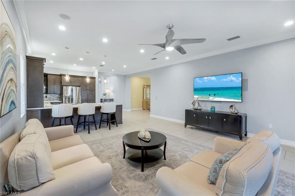 3366 Baltic Dr, Naples, FL 34119-3