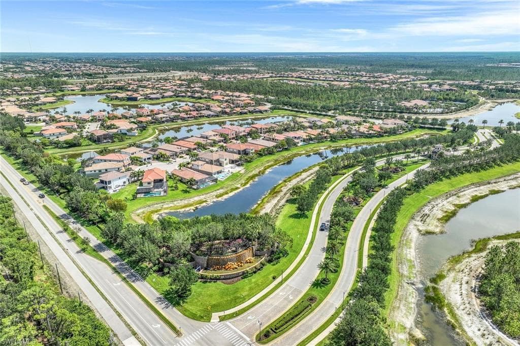 3366 Baltic Dr, Naples, FL 34119-39