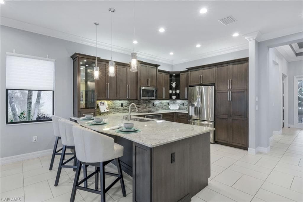 3366 Baltic Dr, Naples, FL 34119-4