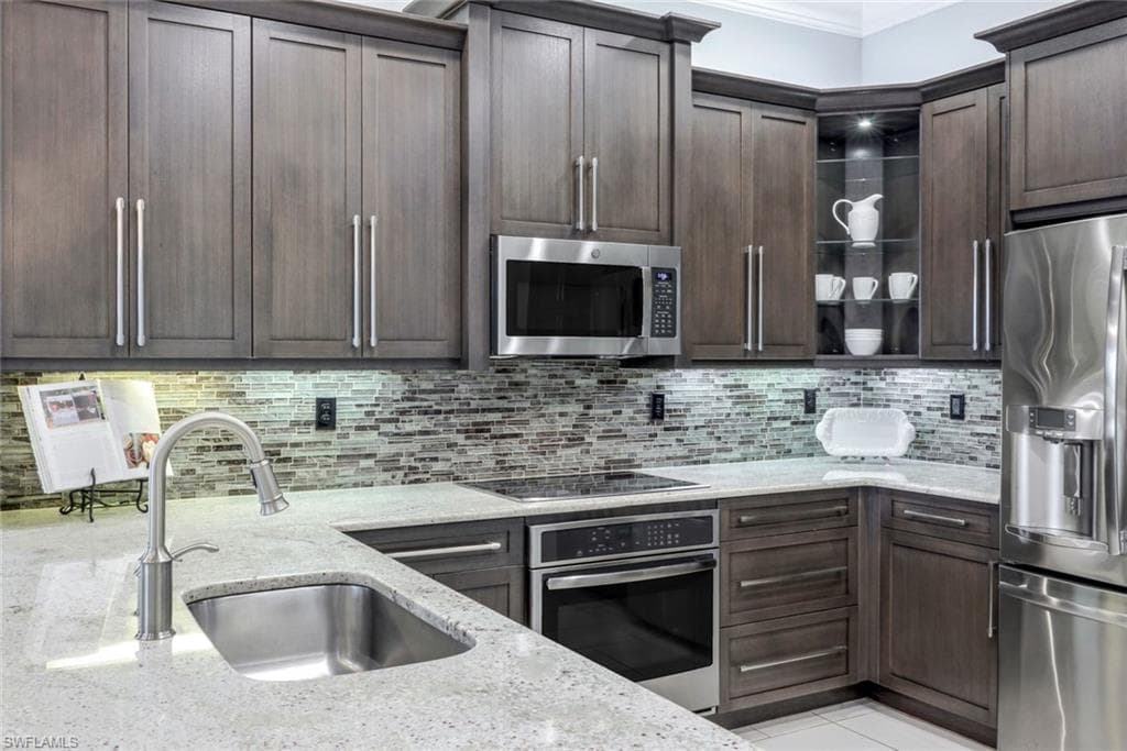 3366 Baltic Dr, Naples, FL 34119-8