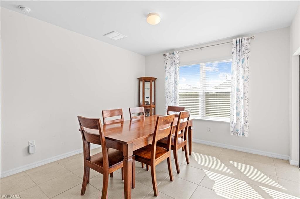 624 28th St, Cape Coral, FL 33993-13