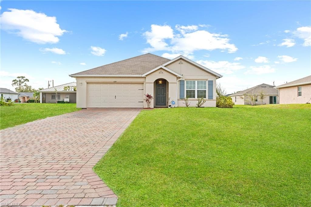 624 28th St, Cape Coral, FL 33993-2