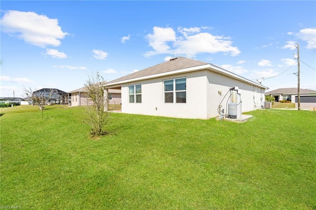 624 28th St, Cape Coral, FL 33993-4