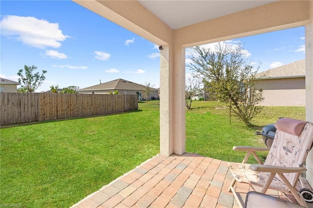 624 28th St, Cape Coral, FL 33993-5