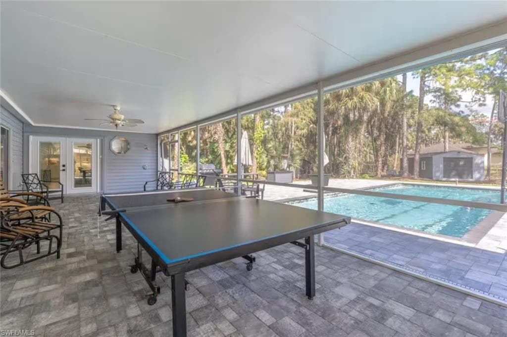 230 1st St NW, Naples, FL 34120-31