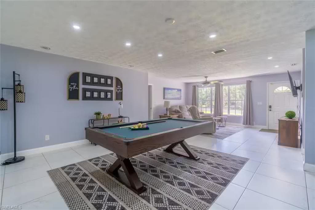 230 1st St NW, Naples, FL 34120-38
