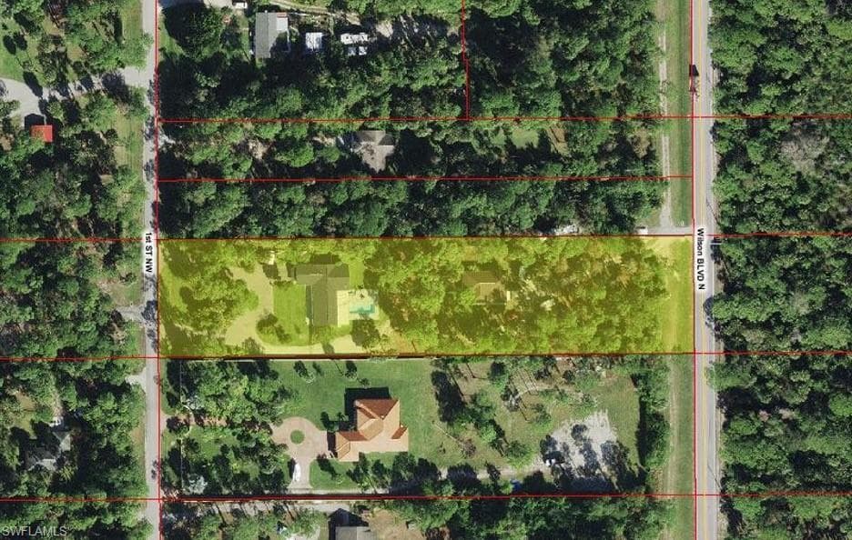 230 1st St NW, Naples, FL 34120-3