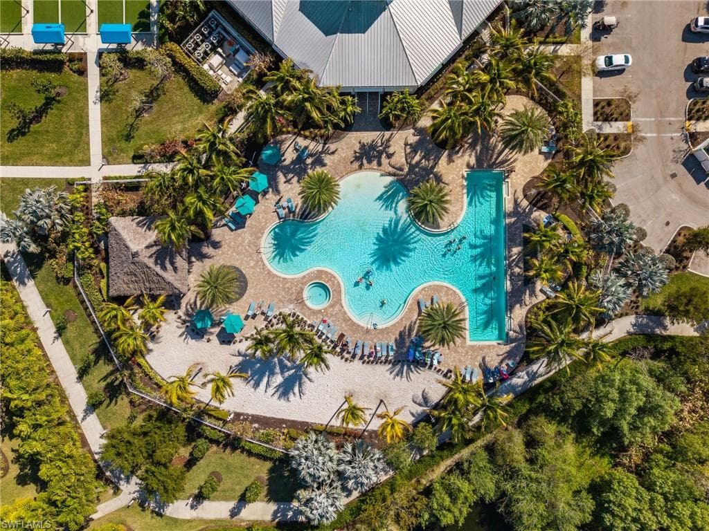 16729 Seasons Coast Dr, Bonita Springs, FL 34135-37