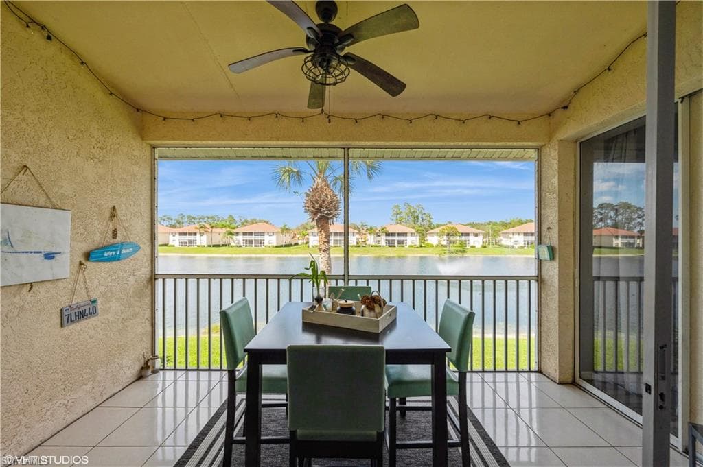 290 Robin Hood Cir 202, Naples, FL 34104-4