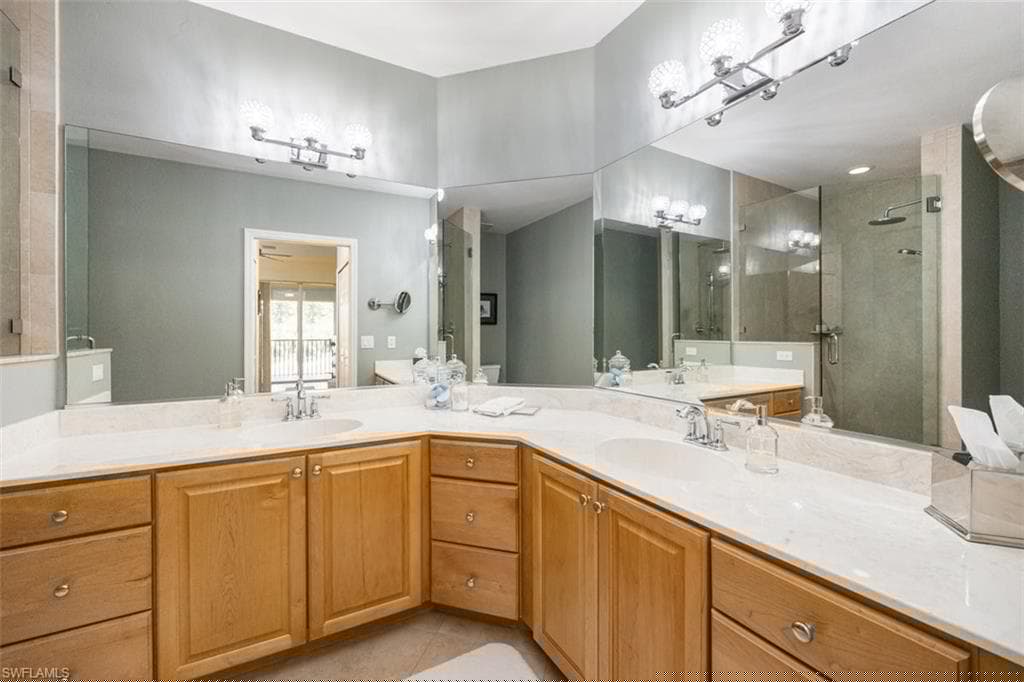 5644 Sandlewood Ct 1903, Naples, FL 34110-19