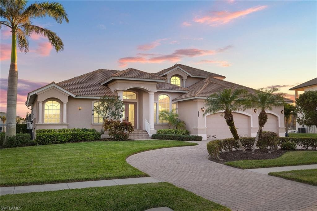 757 Bluebonnet Ct, Marco Island, FL 34145-2
