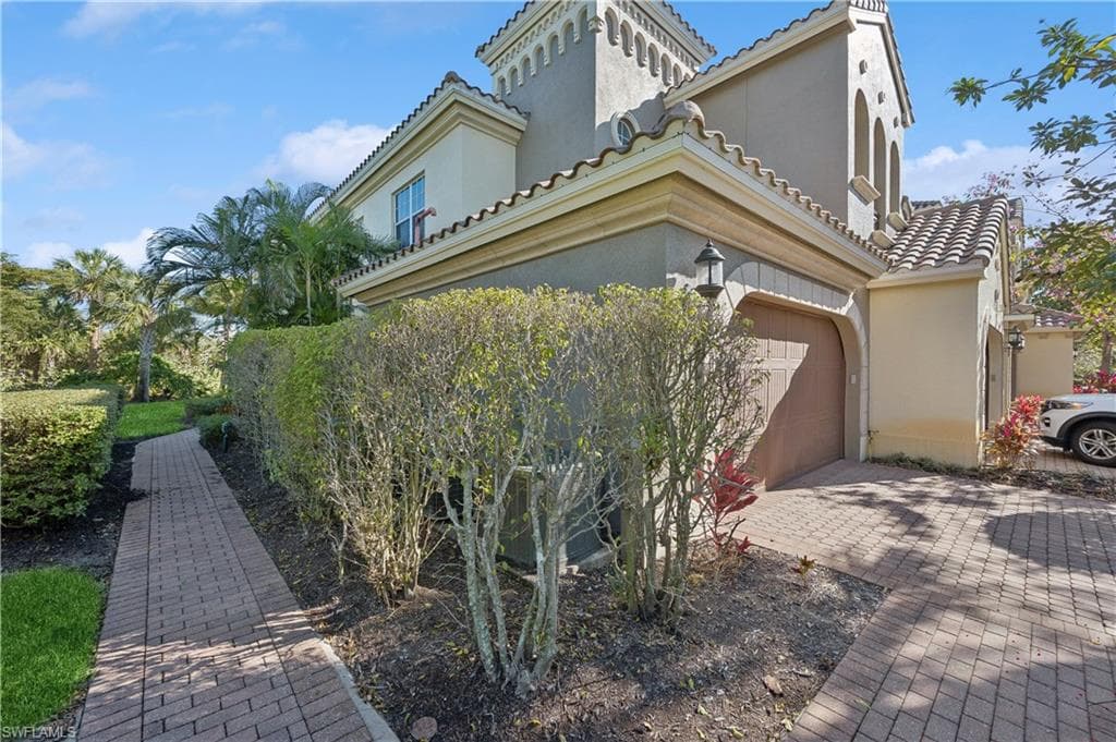3765 Montreux Ln 1-101, Naples, FL 34114-3