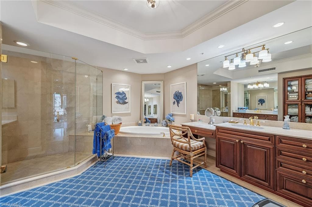 8787 Bay Colony Dr 903, Naples, FL 34108-19