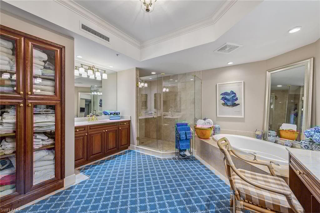 8787 Bay Colony Dr 903, Naples, FL 34108-20