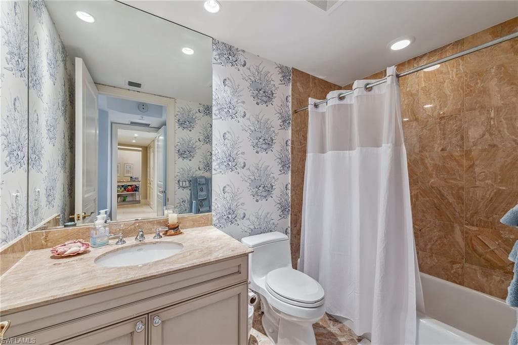 8787 Bay Colony Dr 903, Naples, FL 34108-24