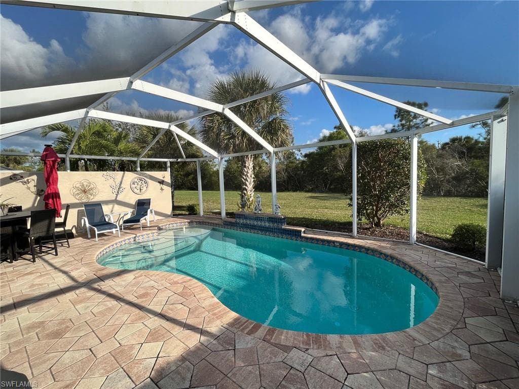 8494 Karina Ct, Naples, FL 34114-23