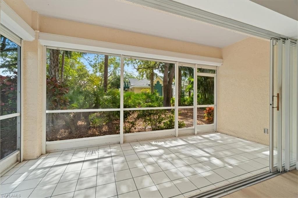 2868 Aintree Ln M101, Naples, FL 34112-28