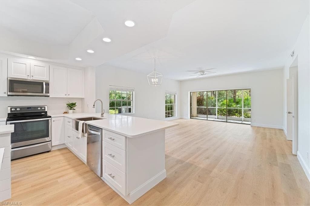 2868 Aintree Ln M101, Naples, FL 34112-4