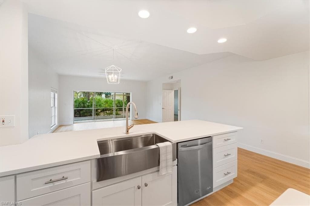 2868 Aintree Ln M101, Naples, FL 34112-5