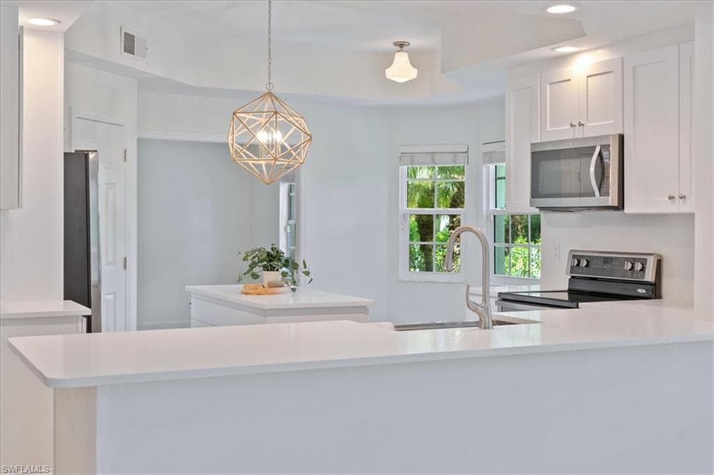 2868 Aintree Ln M101, Naples, FL 34112-7