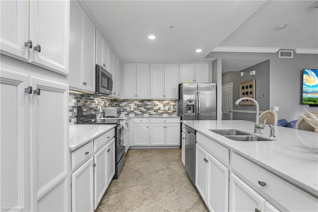 9584 Trevi Ct 5233, Naples, FL 34113-5