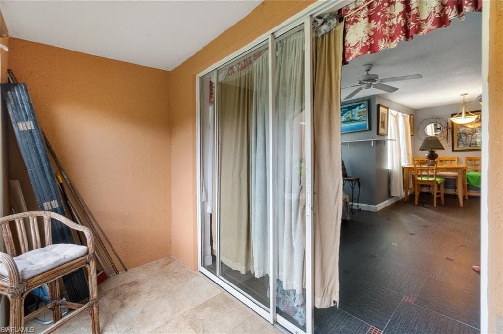 1220 Reserve Way 107, Naples, FL 34105-11
