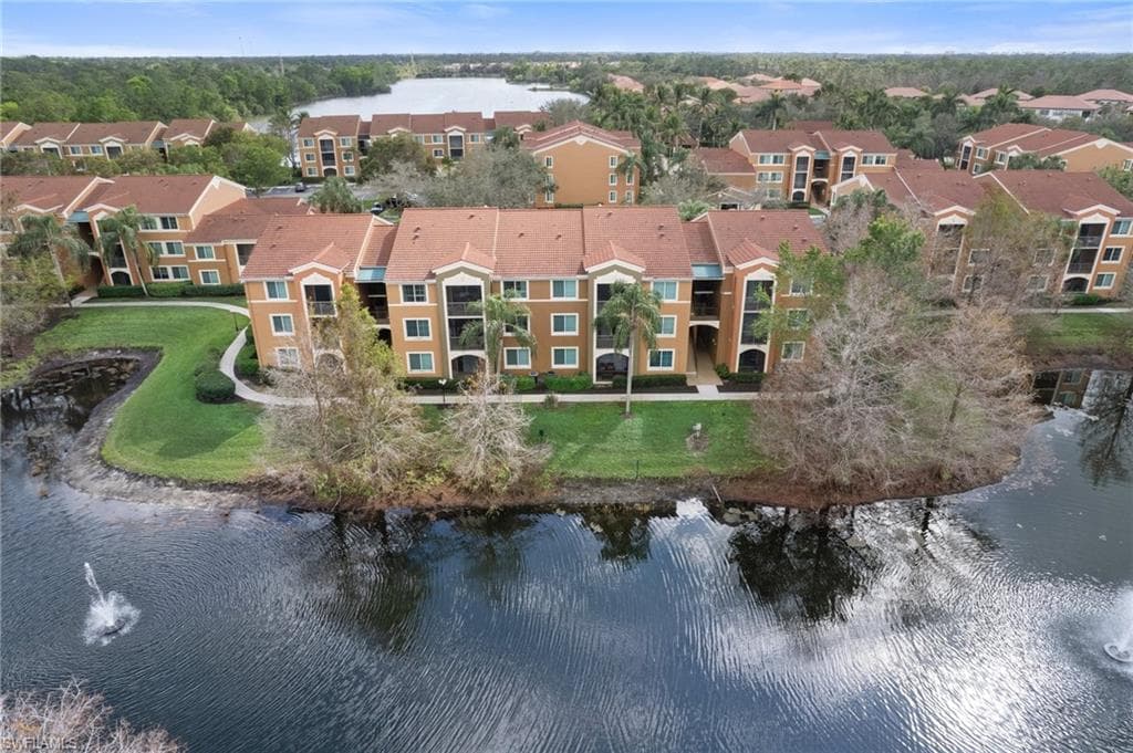 1220 Reserve Way 107, Naples, FL 34105-15