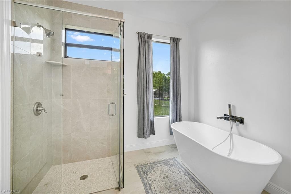 2555 68th Ave NE, Naples, FL 34120-24