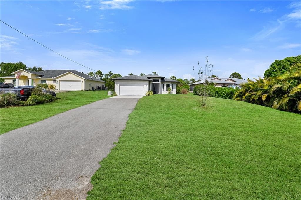 2555 68th Ave NE, Naples, FL 34120-37