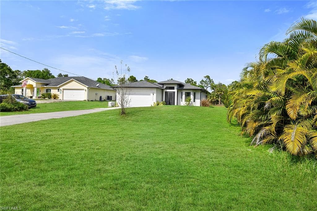 2555 68th Ave NE, Naples, FL 34120-38