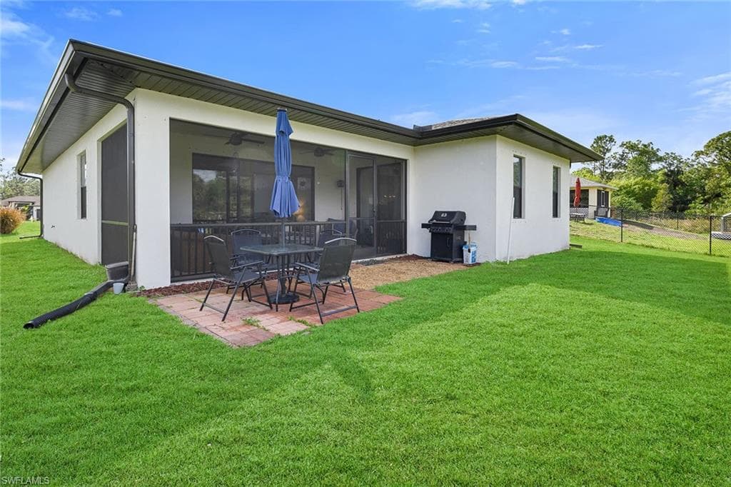 2555 68th Ave NE, Naples, FL 34120-3