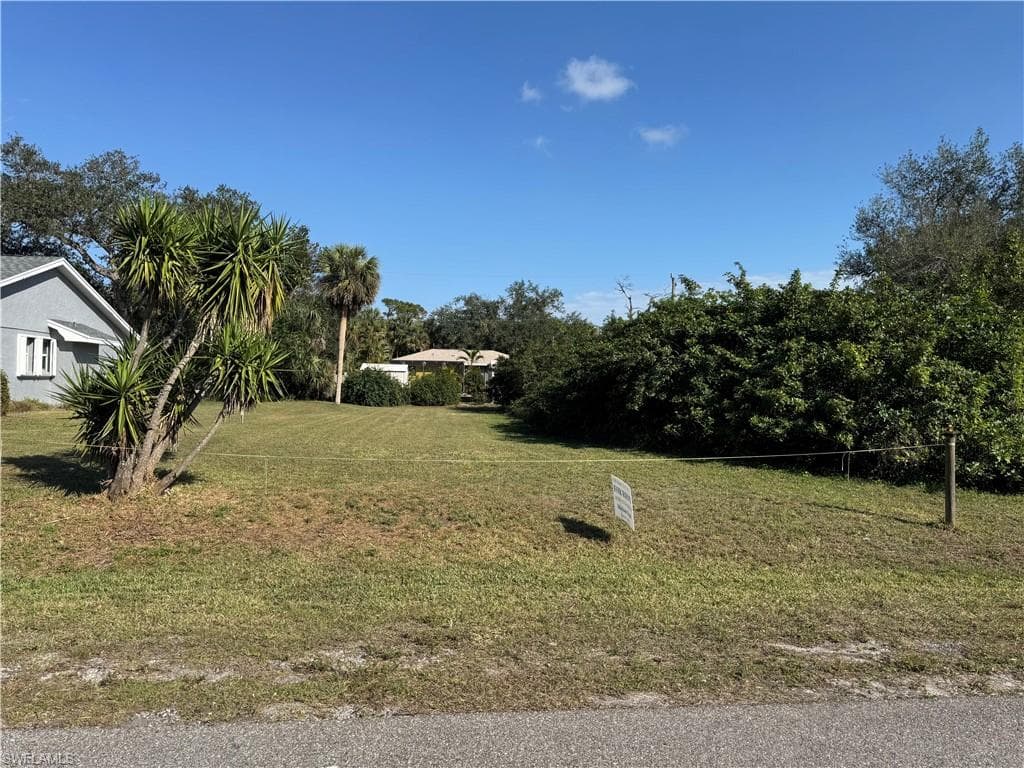 2120 Bendway Dr, Port Charlotte, FL 33948-2