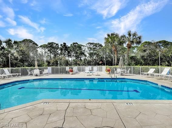 15435 Cedarwood Ln 5-301, Naples, FL 34110-24