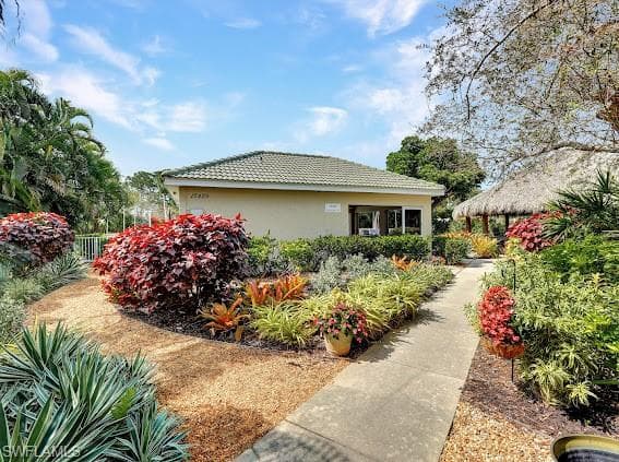 15435 Cedarwood Ln 5-301, Naples, FL 34110-27
