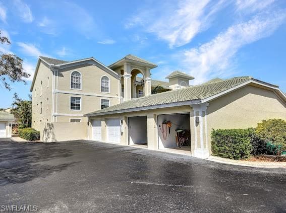 15435 Cedarwood Ln 5-301, Naples, FL 34110-3
