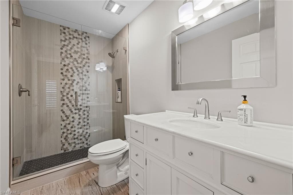 7019 Falcons Glen Blvd, Naples, FL 34113-14