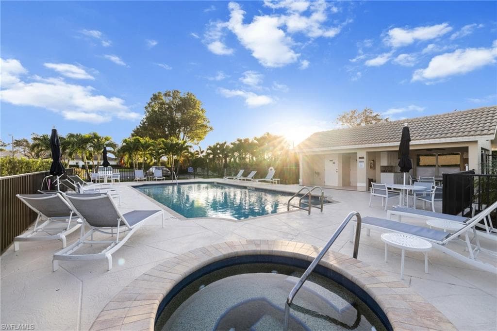 7019 Falcons Glen Blvd, Naples, FL 34113-36