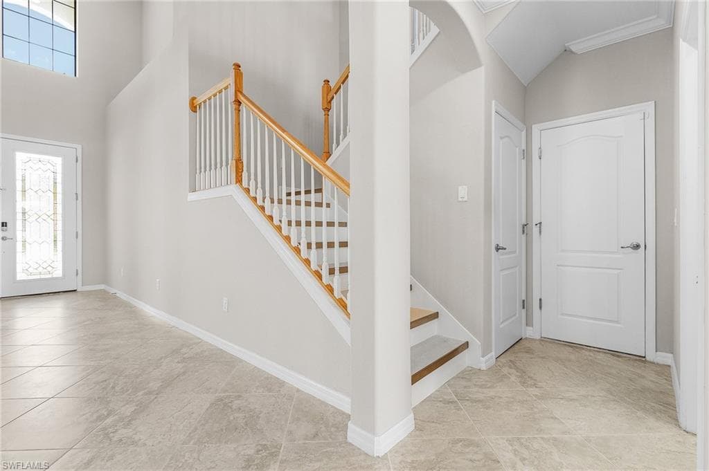 9221 Woodhurst Dr, Naples, FL 34120-15