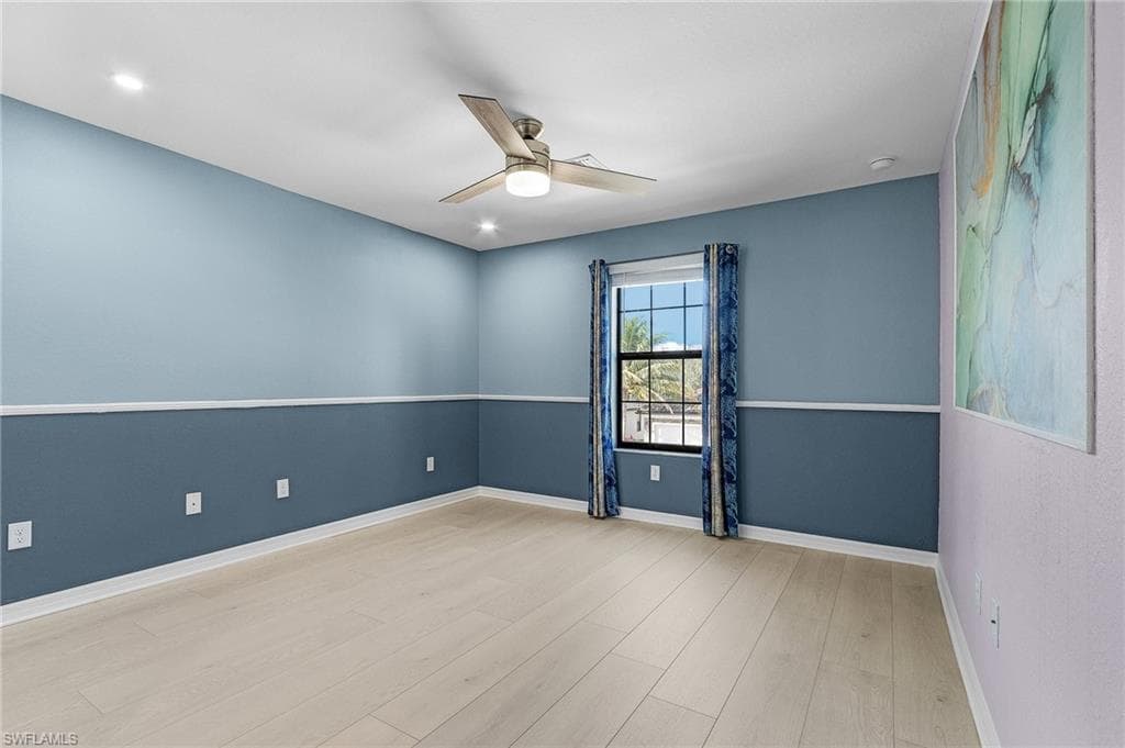 9221 Woodhurst Dr, Naples, FL 34120-28