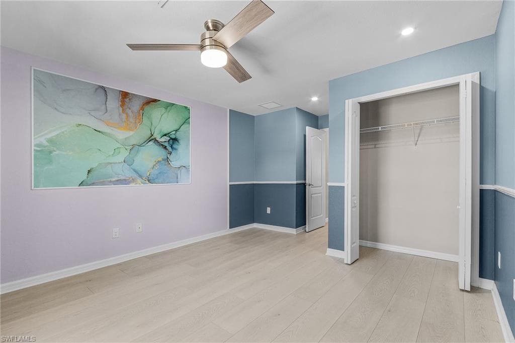 9221 Woodhurst Dr, Naples, FL 34120-29