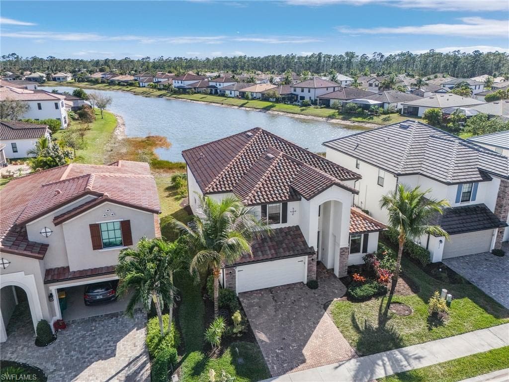 9221 Woodhurst Dr, Naples, FL 34120-42