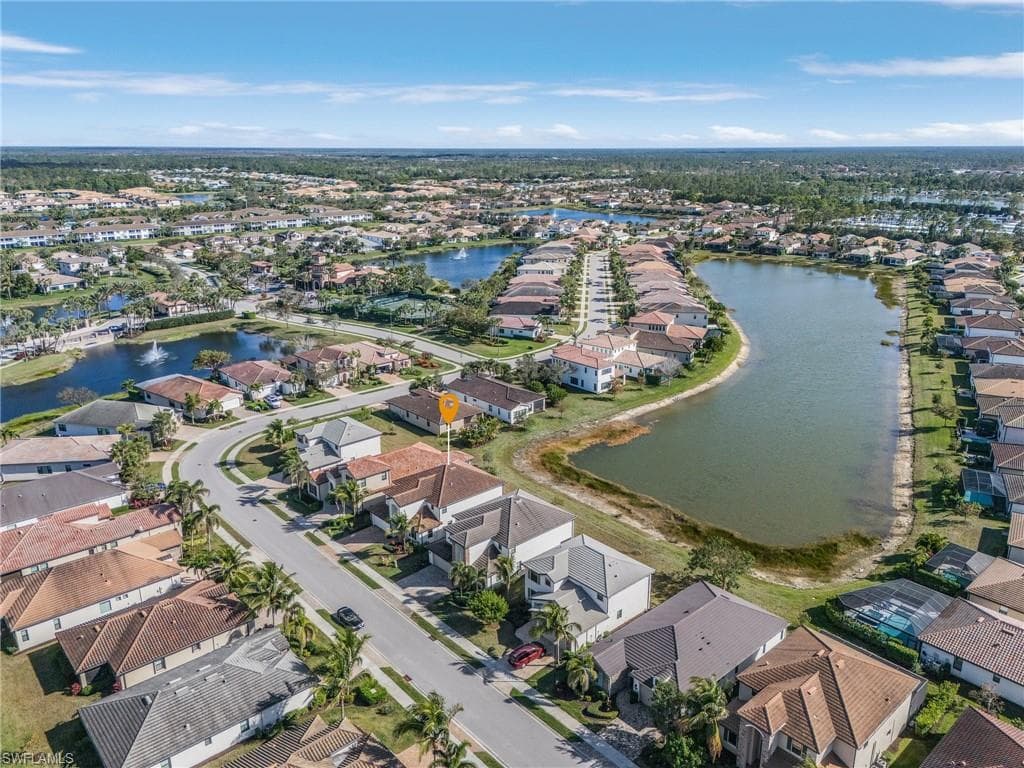 9221 Woodhurst Dr, Naples, FL 34120-43