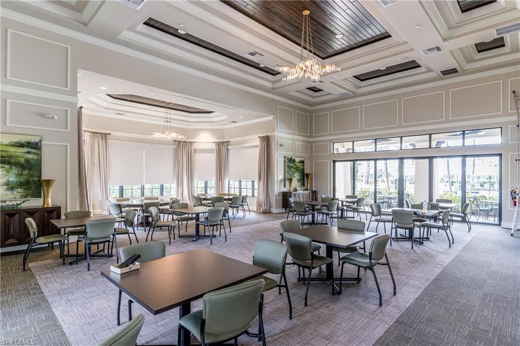 9221 Woodhurst Dr, Naples, FL 34120-48