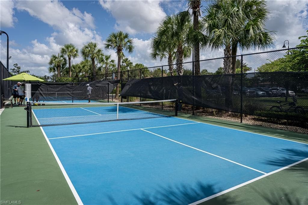 9221 Woodhurst Dr, Naples, FL 34120-51